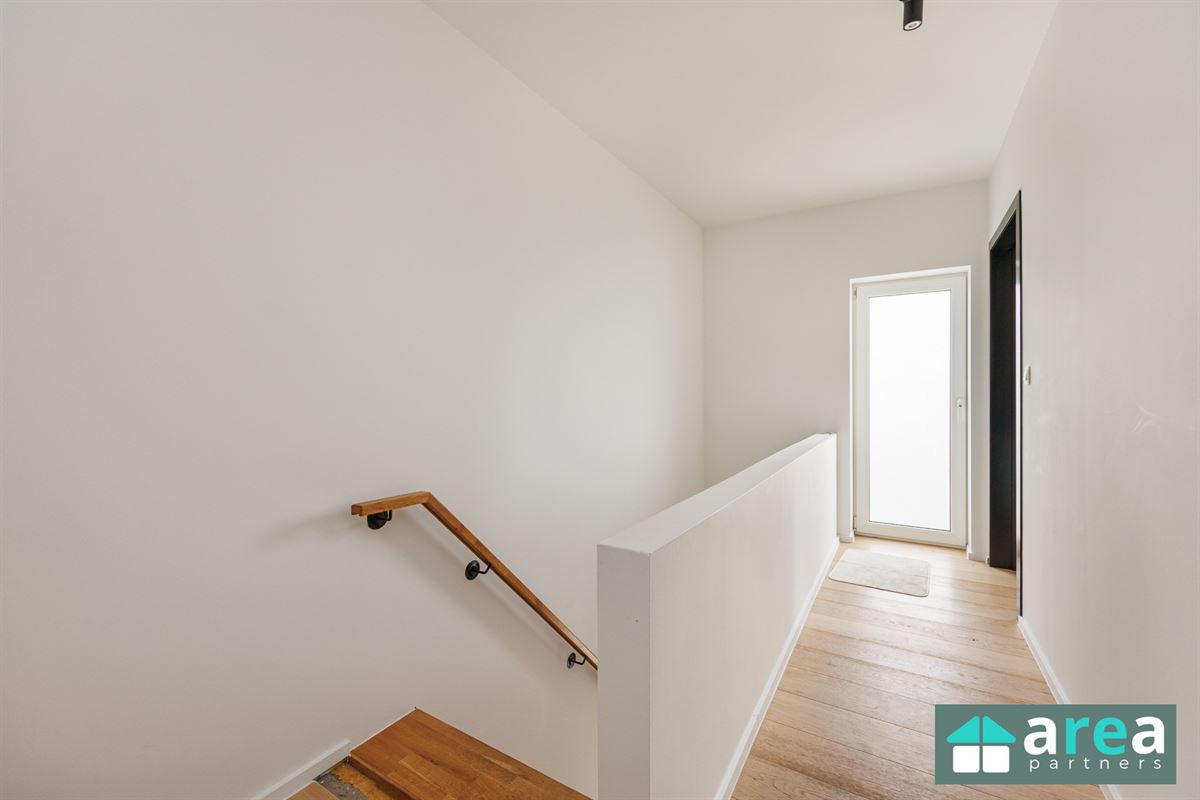 Instapklare nieuwbouwwoning op toplocatie!