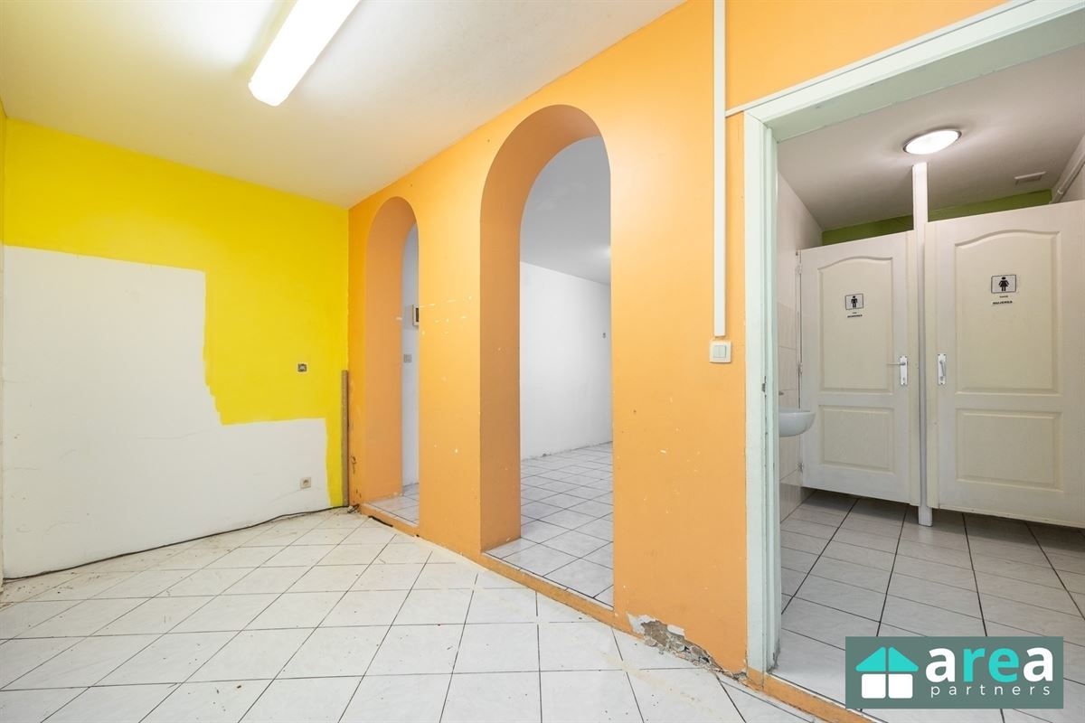 Ruim handelsgelijkvloers 150m² op toplocatie in Boho!