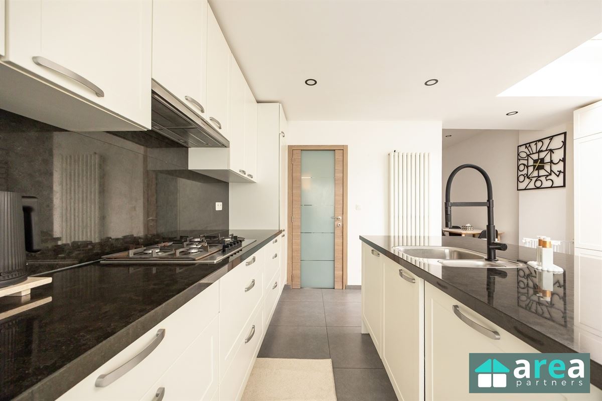 Energiezuinige en instapklare woning met 3 slpk en koer!
