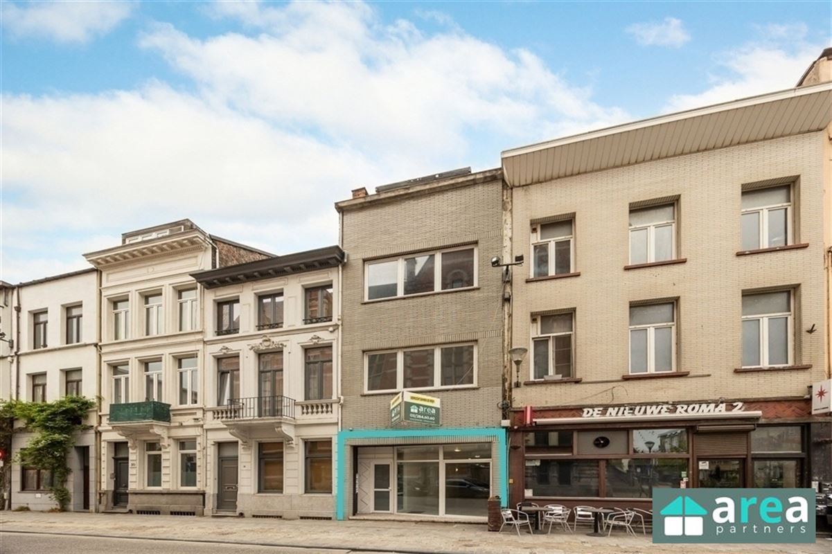 Ruim handelsgelijkvloers 150m² op toplocatie in Boho!