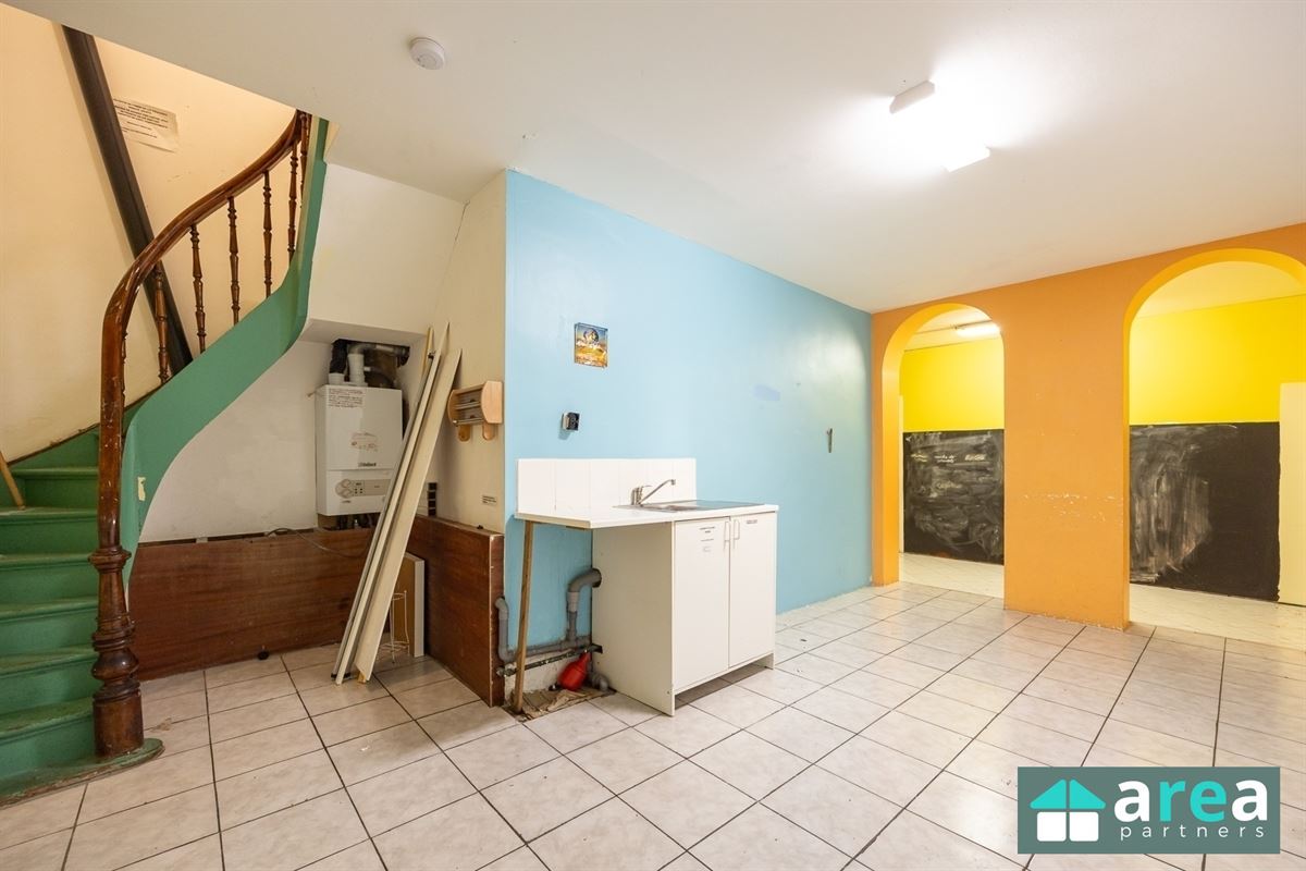 Ruim handelsgelijkvloers 150m² op toplocatie in Boho!