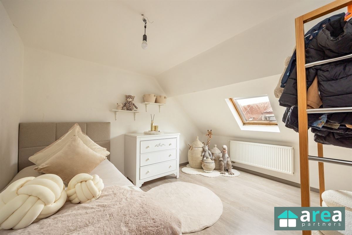 Energiezuinige en instapklare woning met 3 slpk en koer!
