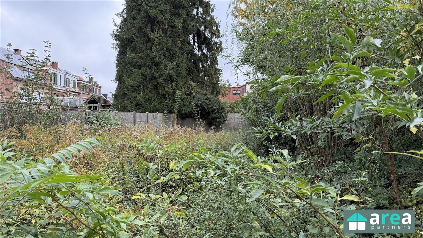 Interessante bouwgrond in rustige en gegeerde buurt!