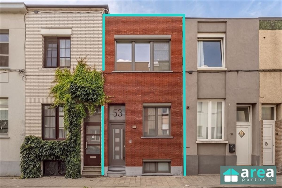Energiezuinige (A) gerenoveerde woning met tuin!