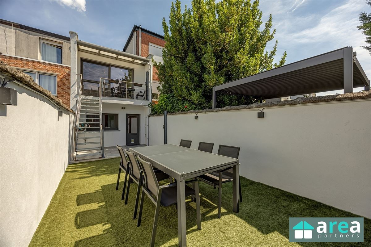 Energiezuinige (A) gerenoveerde woning met tuin!