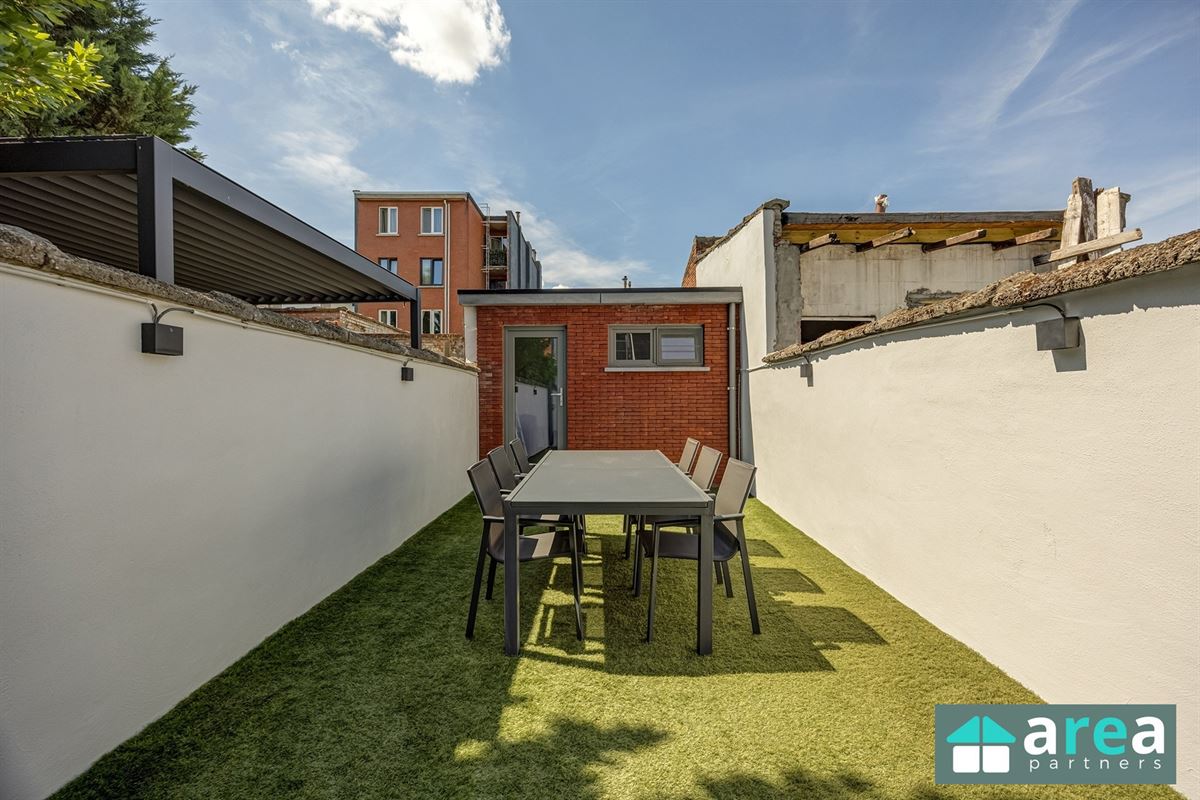 Energiezuinige (A) gerenoveerde woning met tuin!