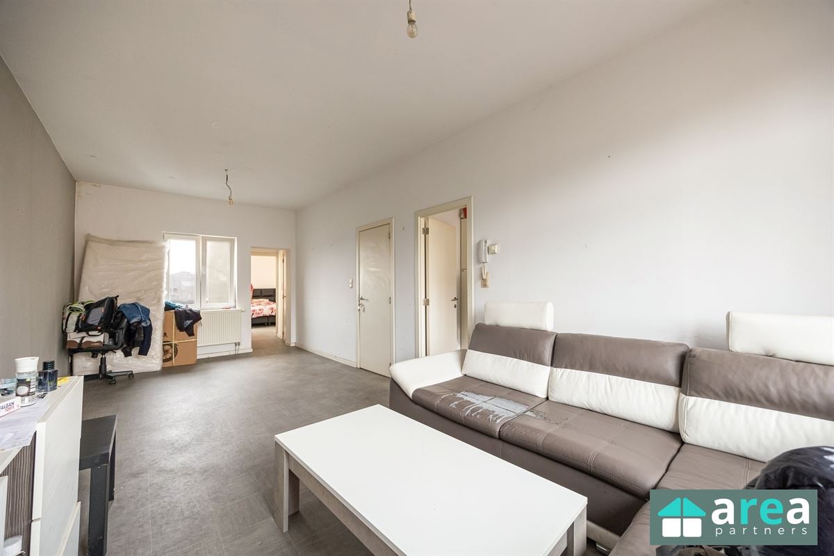 Opbrengsteigendom bestaande uit handelszaak + 3 appartementen