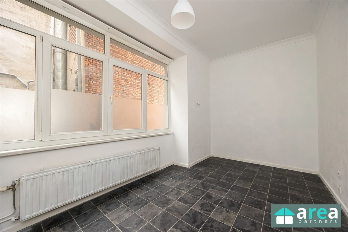 Opbrengsteigendom bestaande uit handelszaak + 3 appartementen