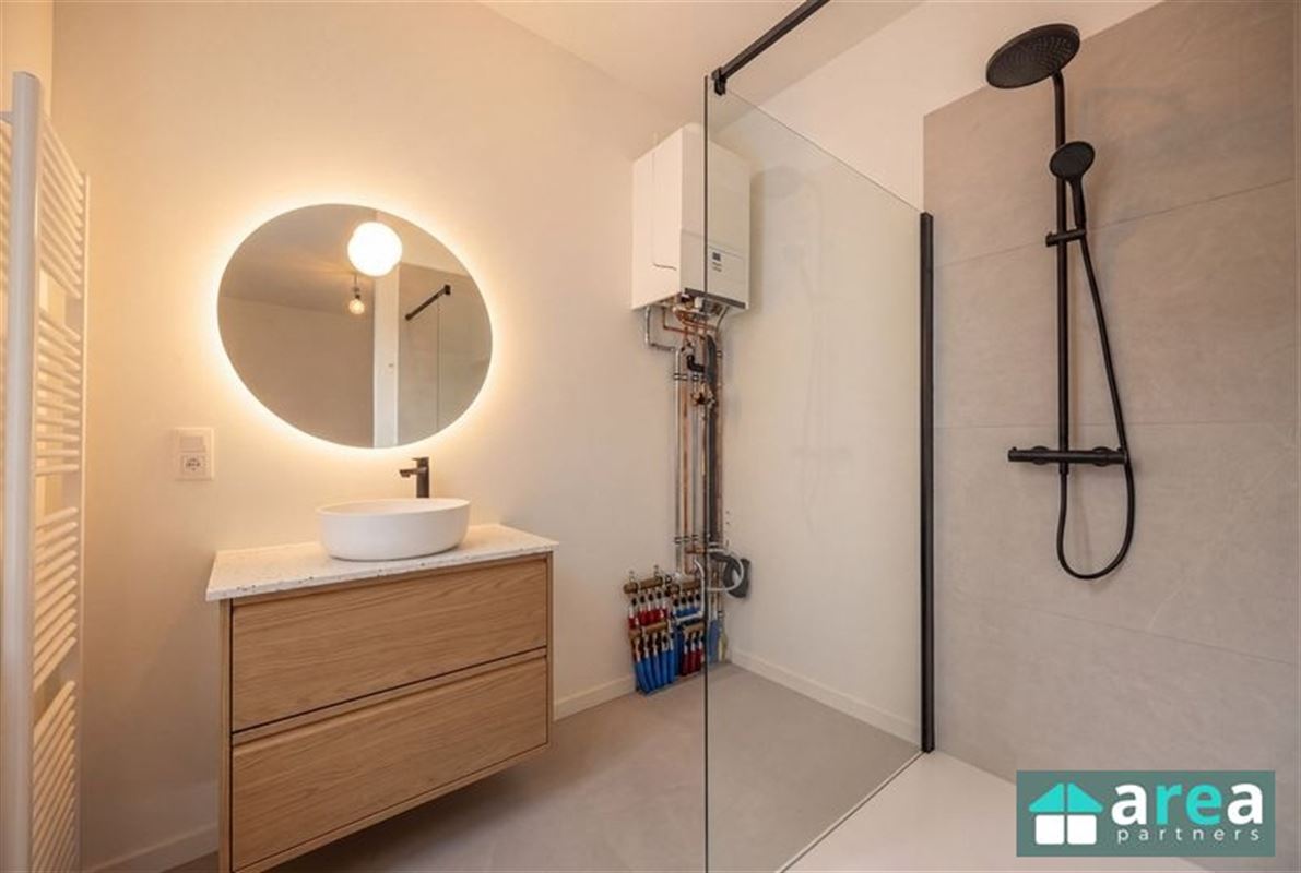 Gerenoveerd 1slpk appartement met koer op het trendy Zurenborg!