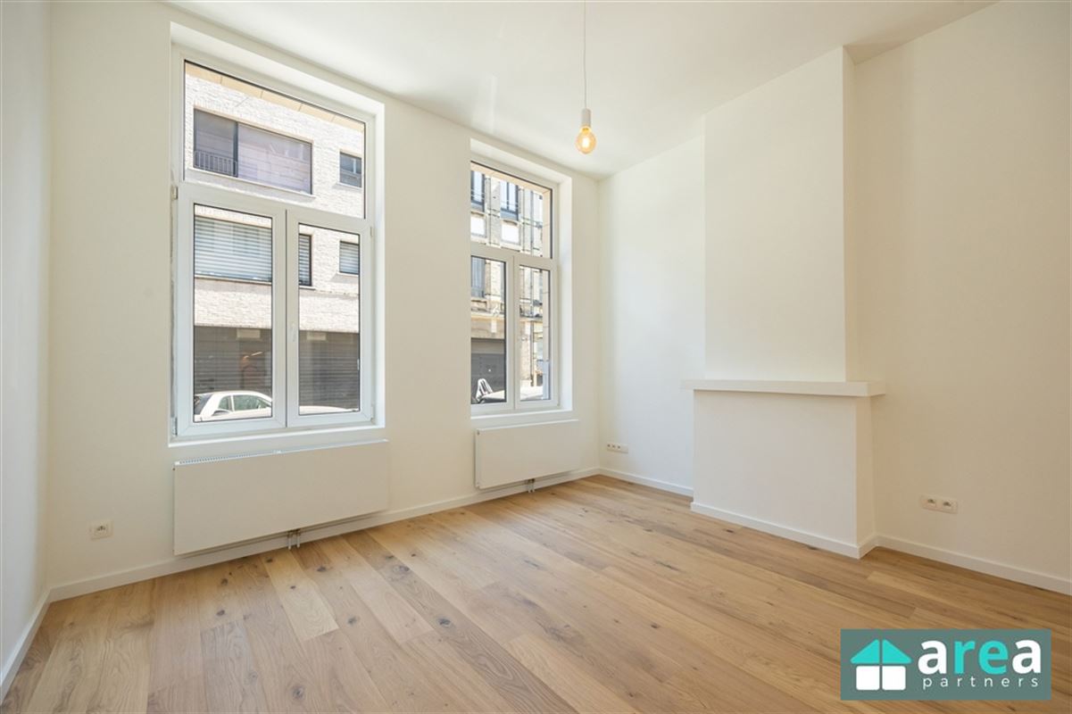 Gerenoveerd 1slpk appartement met koer op het trendy Zurenborg!