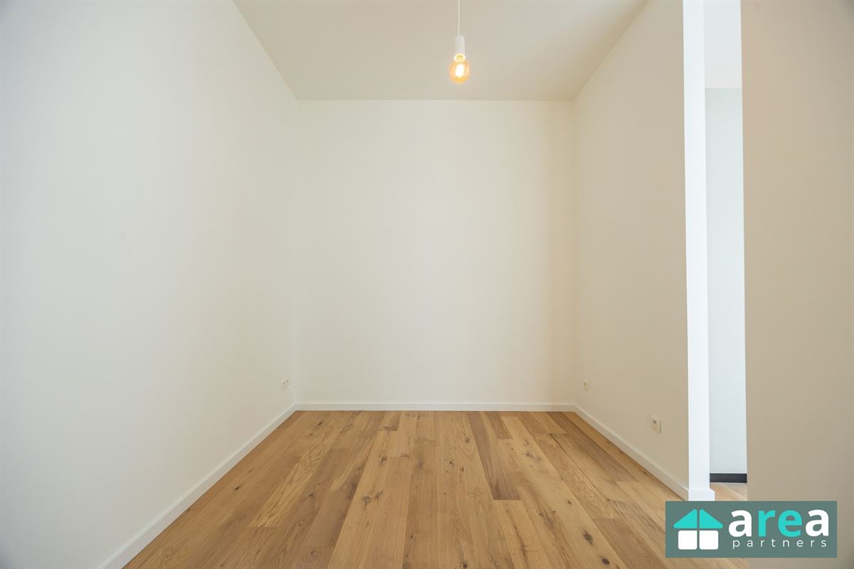 Gerenoveerd 1slpk appartement met koer op het trendy Zurenborg!