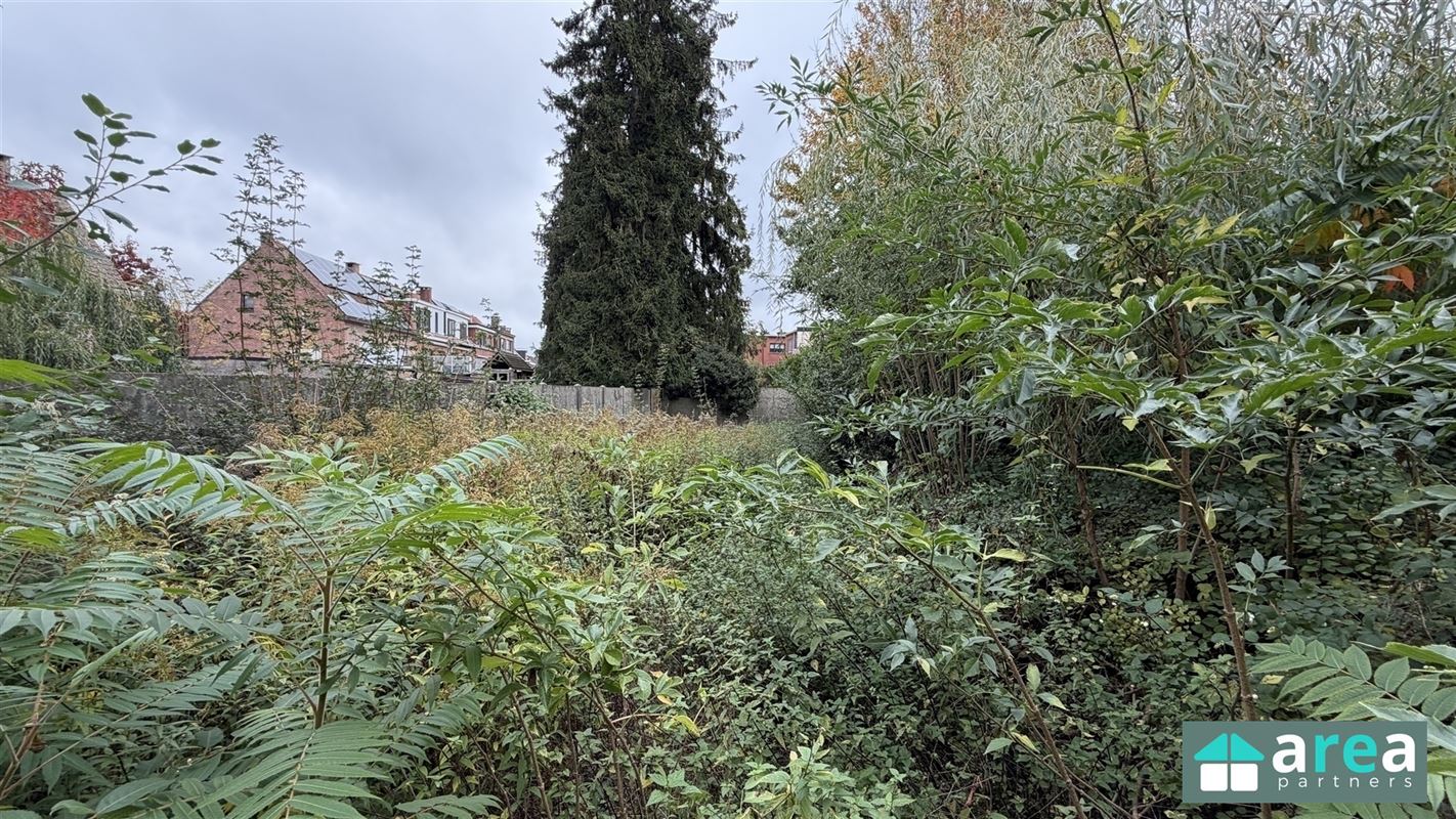 Interessante bouwgrond in rustige en gegeerde buurt!