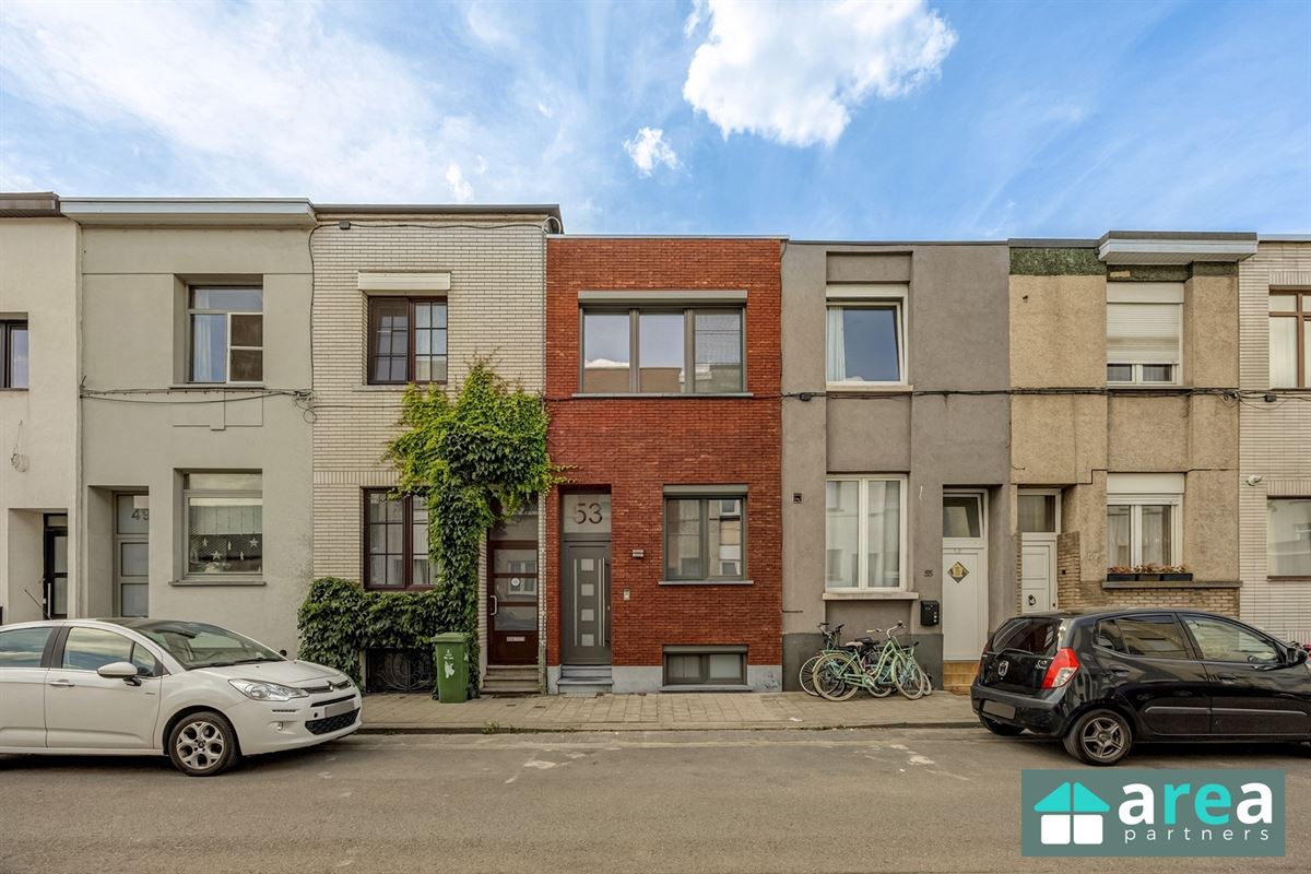 Energiezuinige (A) gerenoveerde woning met tuin!