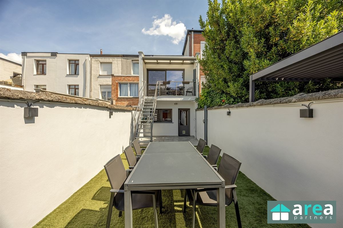 Energiezuinige (A) gerenoveerde woning met tuin!