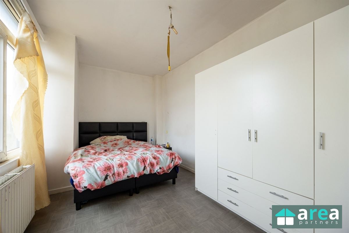 Opbrengsteigendom bestaande uit handelszaak + 3 appartementen