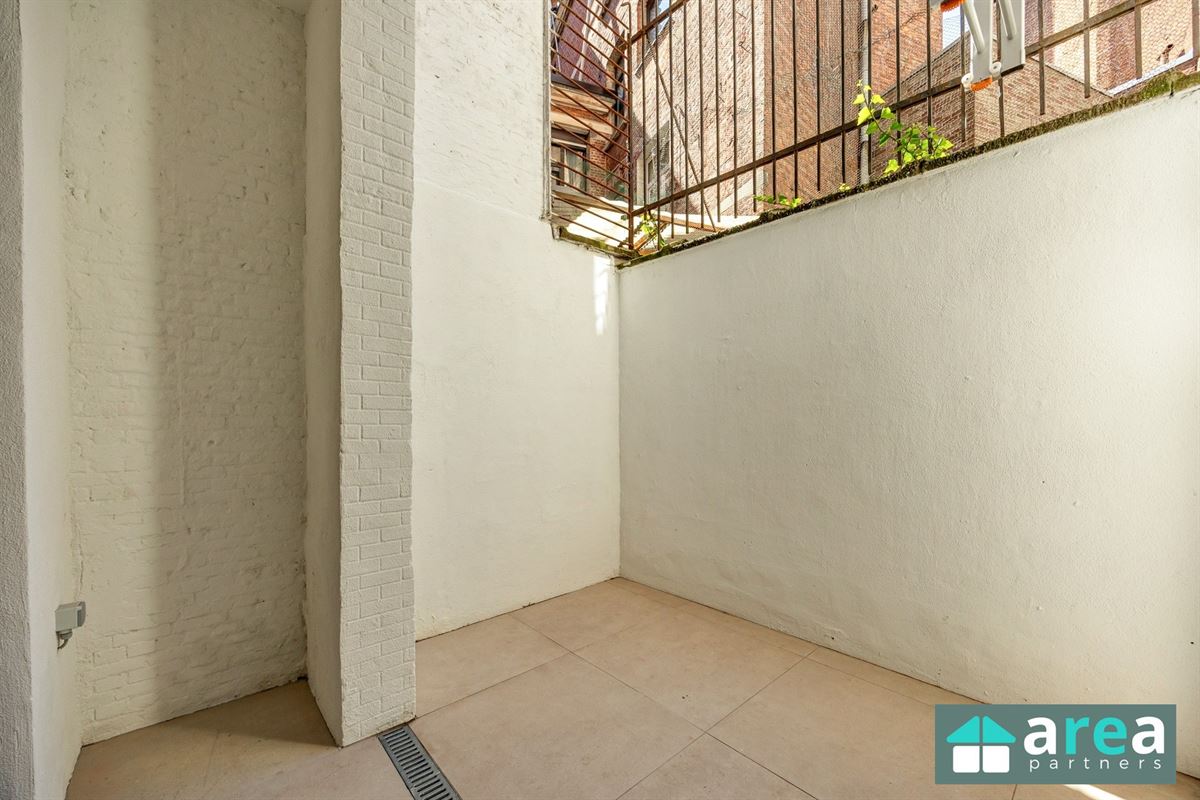 Gerenoveerd 1slpk appartement met koer op het trendy Zurenborg!