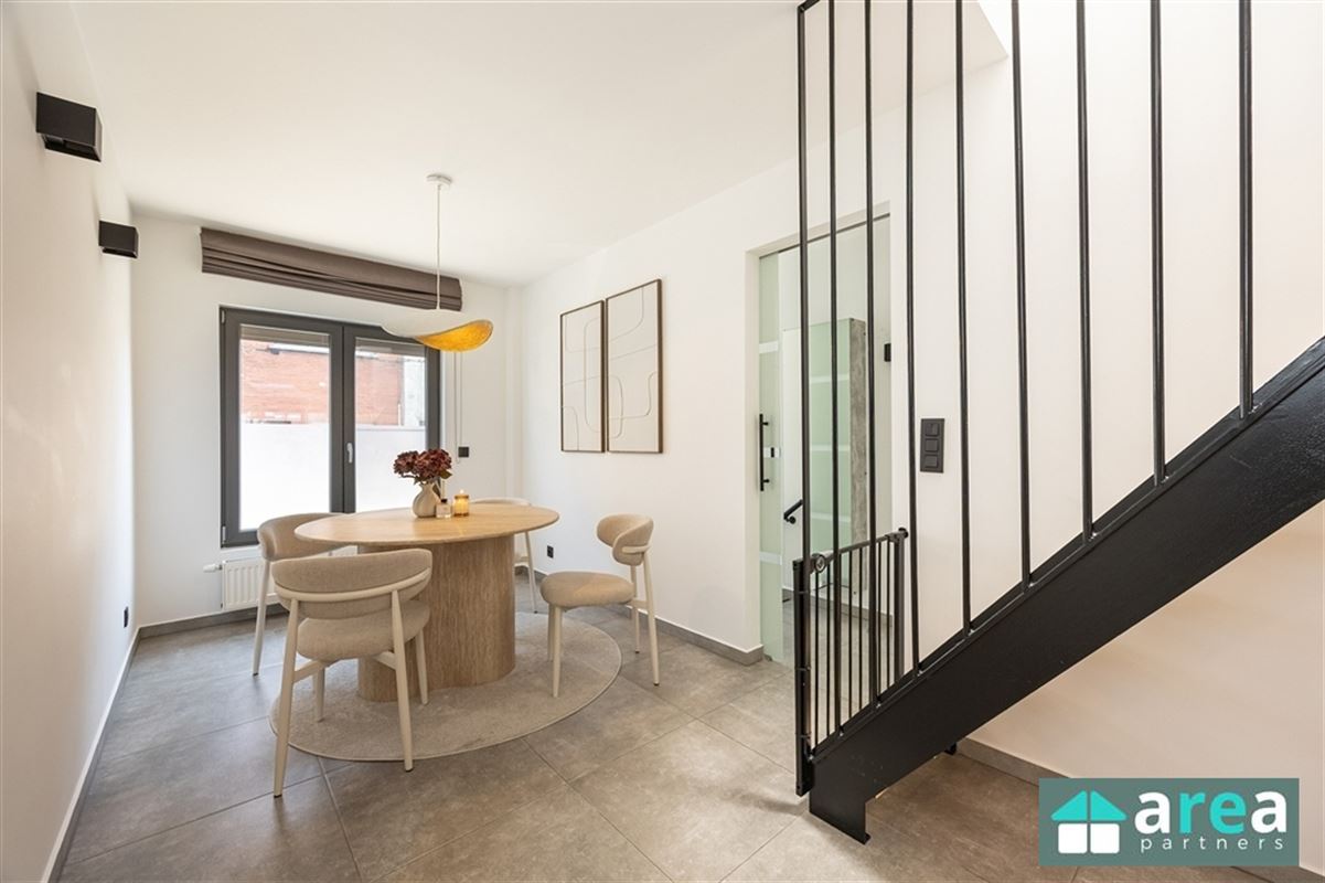 Energiezuinige (A) gerenoveerde woning met tuin!