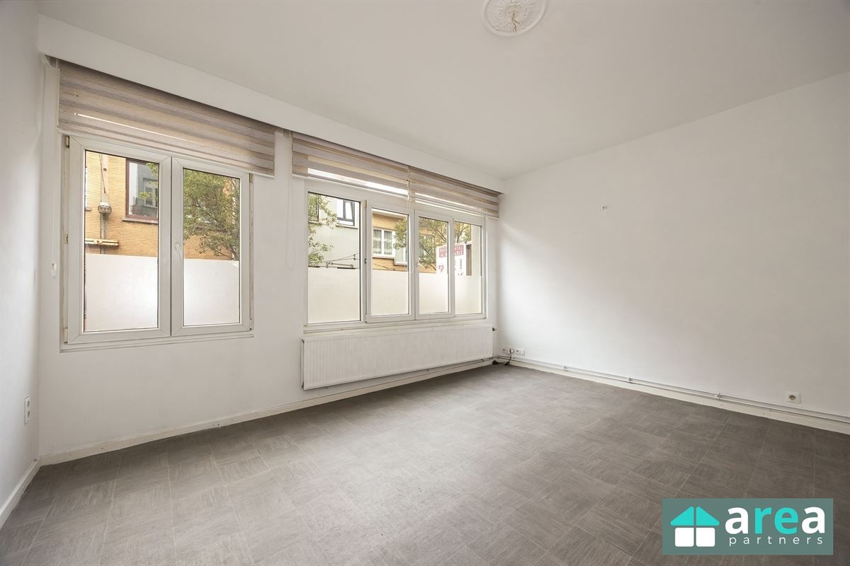 Opbrengsteigendom bestaande uit handelszaak + 3 appartementen