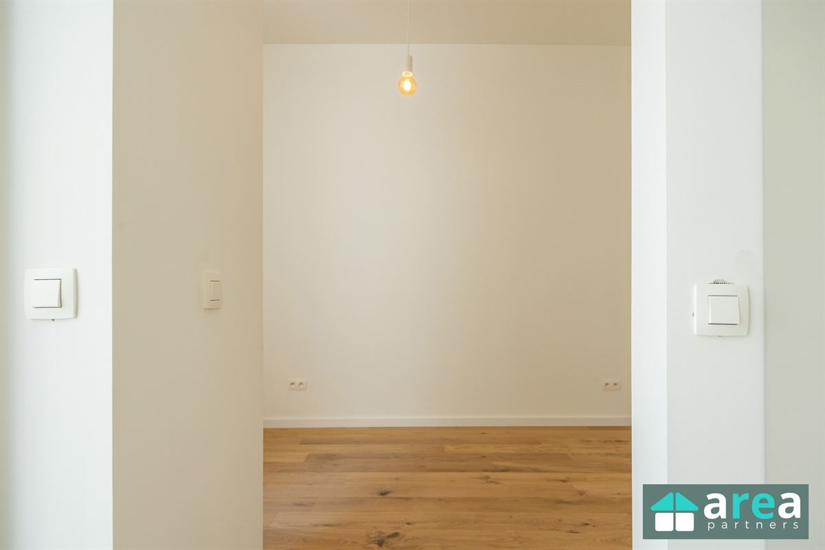 Gerenoveerd 1slpk appartement met koer op het trendy Zurenborg!