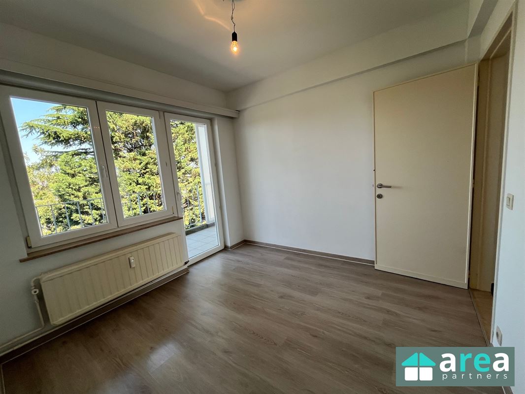 Instapklaar appartement met 2 slpk. én terras op toplocatie!