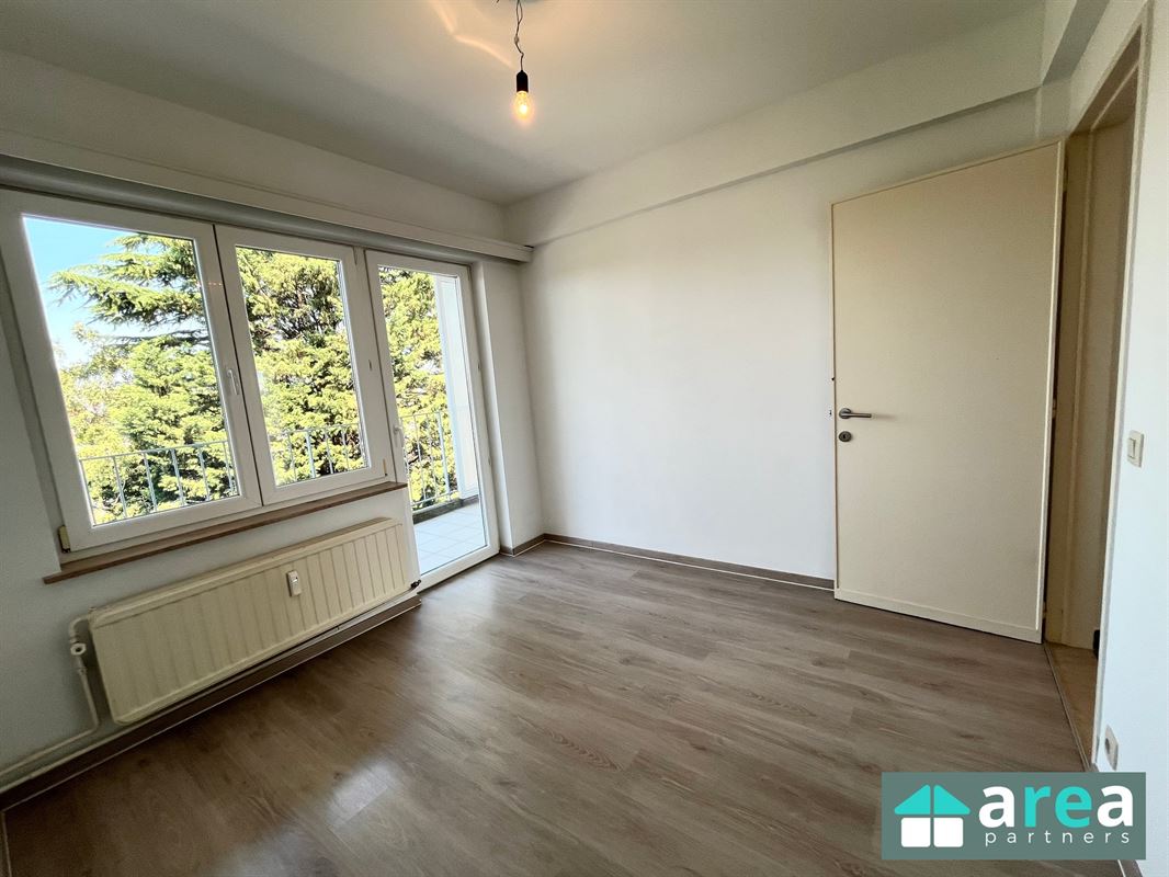 Instapklaar appartement met 2 slpk., terras én garage op toplocatie!