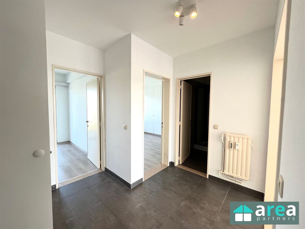 Instapklaar appartement met 2 slpk., terras én garage op toplocatie!