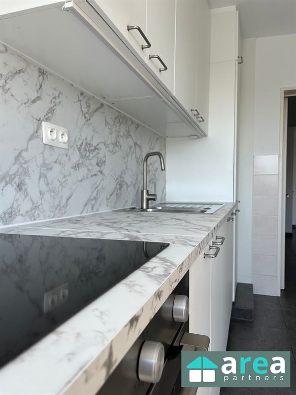 Instapklaar appartement met 2 slpk. én terras op toplocatie!
