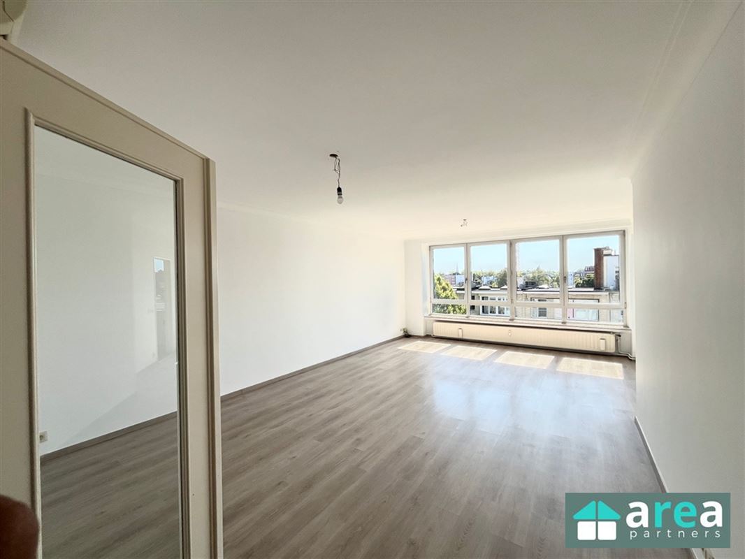 Instapklaar appartement met 2 slpk., terras én garage op toplocatie!