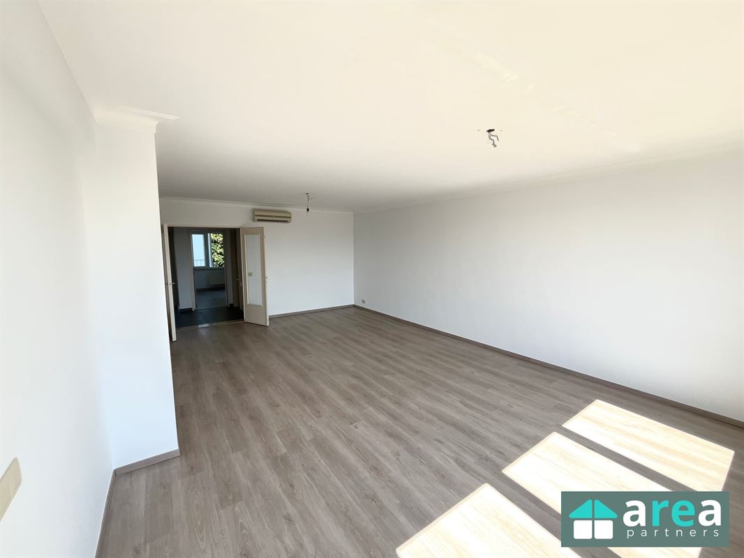 Instapklaar appartement met 2 slpk., terras én garage op toplocatie!