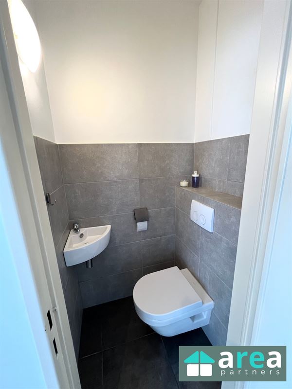 Instapklaar appartement met 2 slpk., terras én garage op toplocatie!