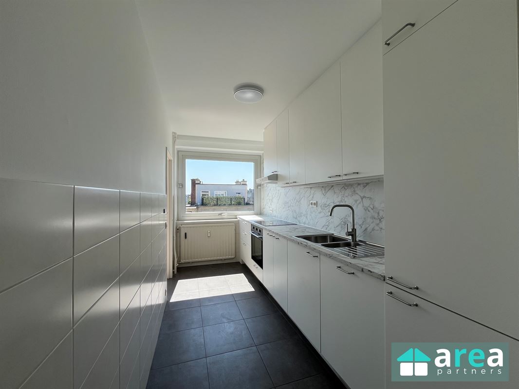 Instapklaar appartement met 2 slpk. én terras op toplocatie!