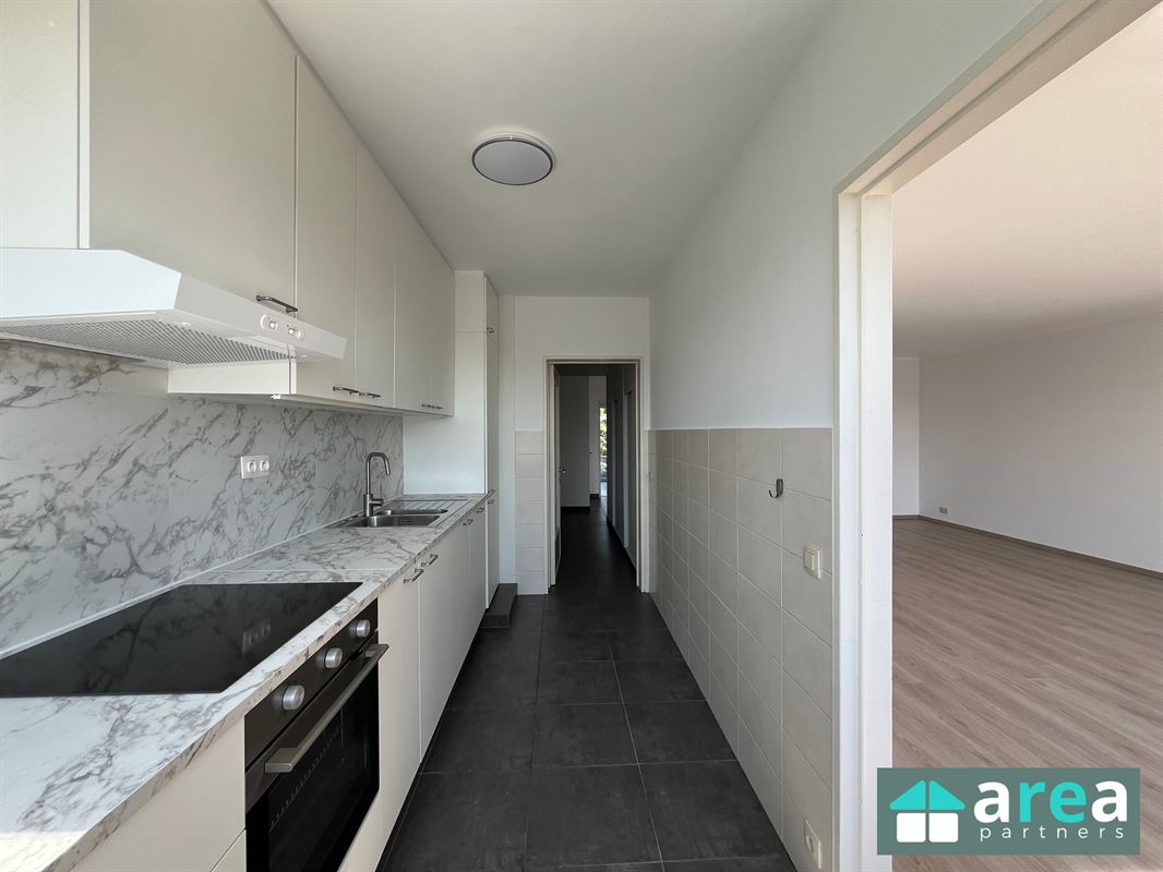 Instapklaar appartement met 2 slpk. én terras op toplocatie!