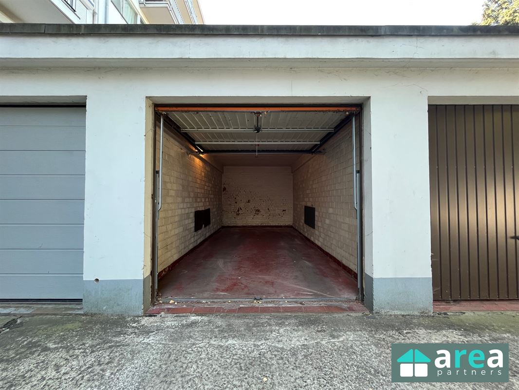 Instapklaar appartement met 2 slpk., terras én garage op toplocatie!