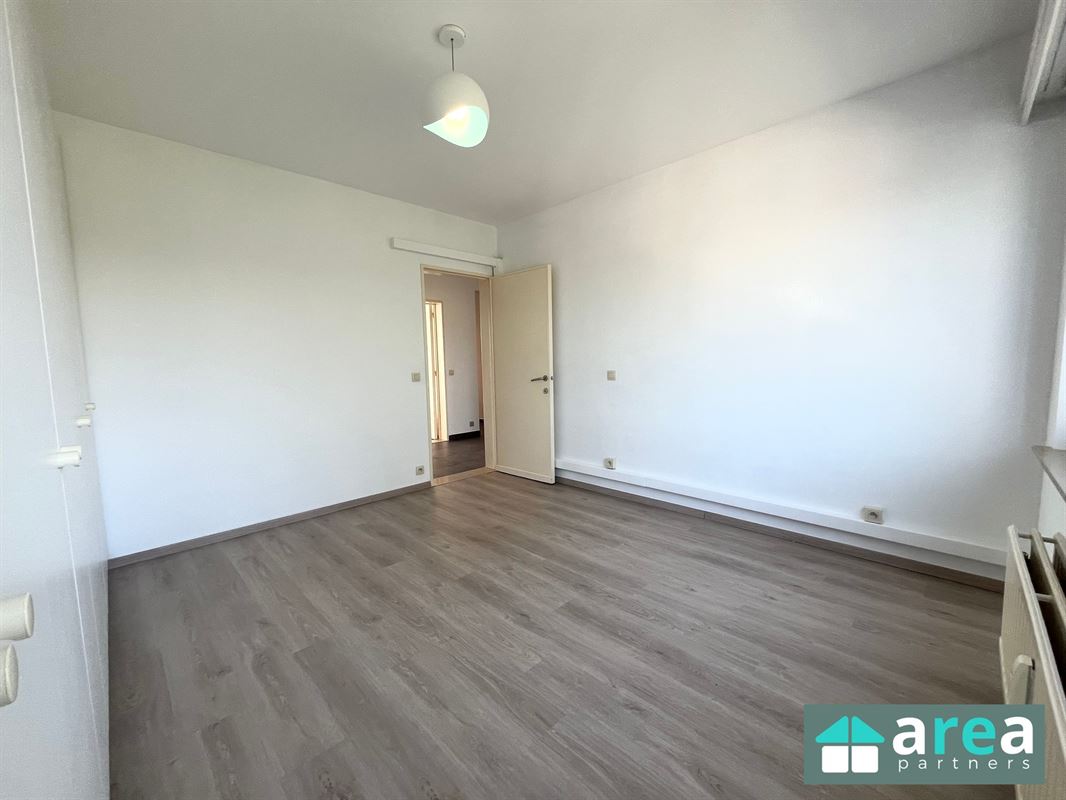Instapklaar appartement met 2 slpk., terras én garage op toplocatie!