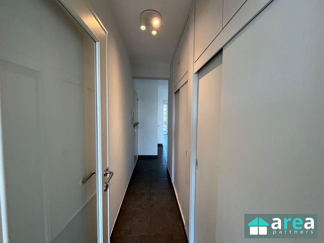 Instapklaar appartement met 2 slpk. én terras op toplocatie!