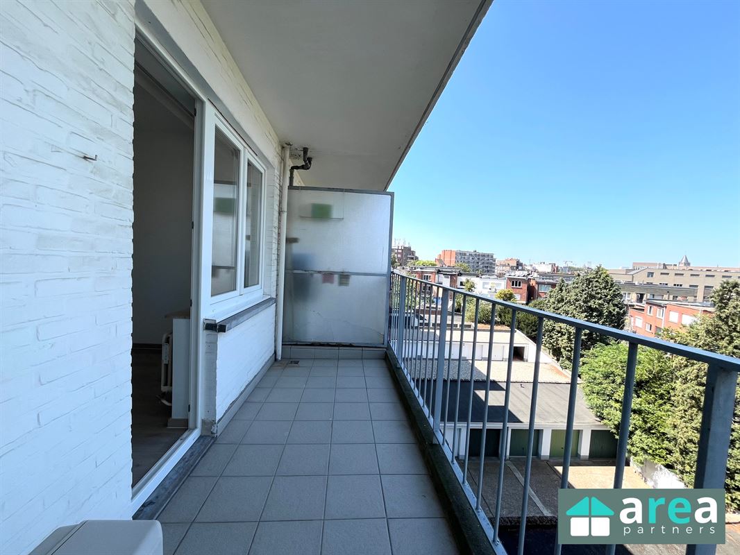 Instapklaar appartement met 2 slpk., terras én garage op toplocatie!