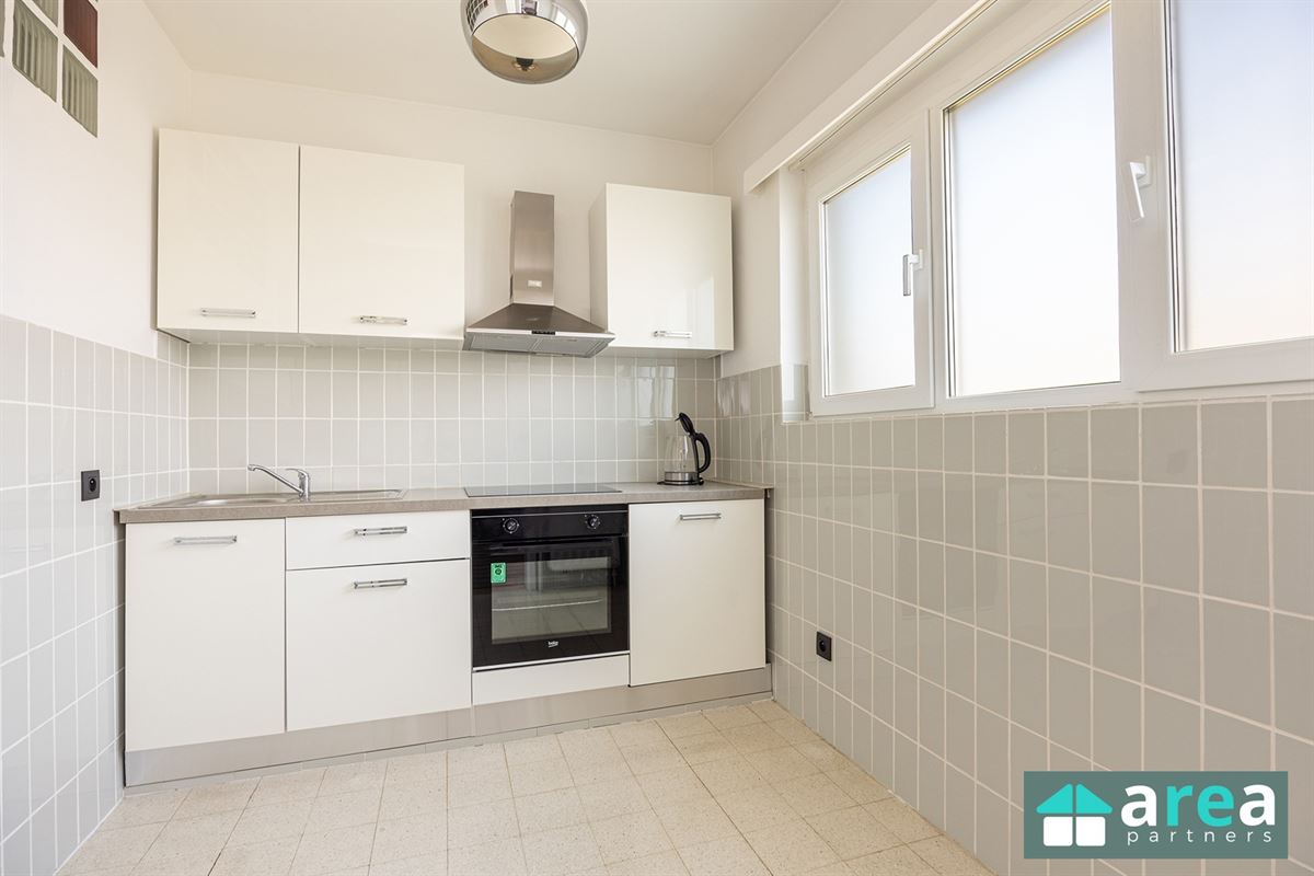 Lichtrijk appartement met 2slpk., terras én autostaanplaats!