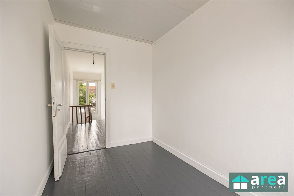 Instapklare woning met vier slaapkamers!
