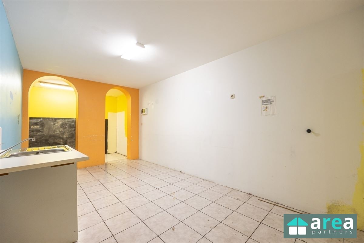 Ruim handelsgelijkvloers 150m² op toplocatie in Boho!