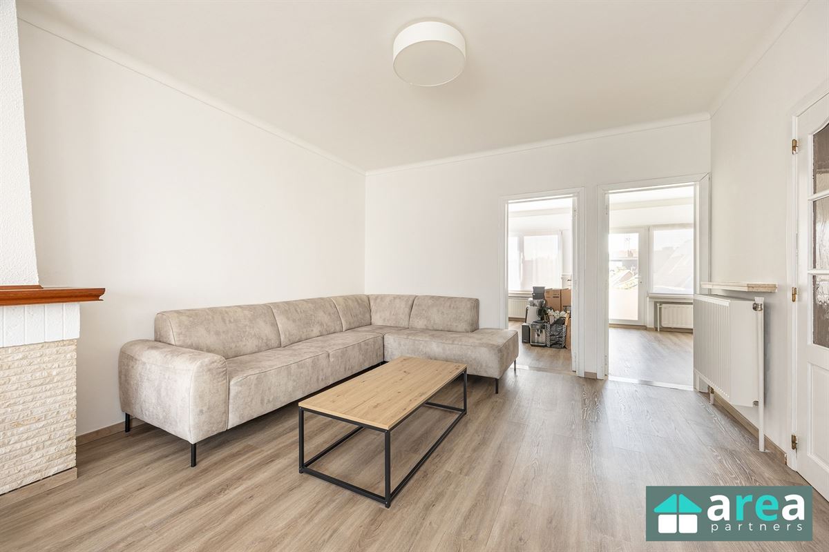 Lichtrijk appartement met 2slpk., terras én autostaanplaats!