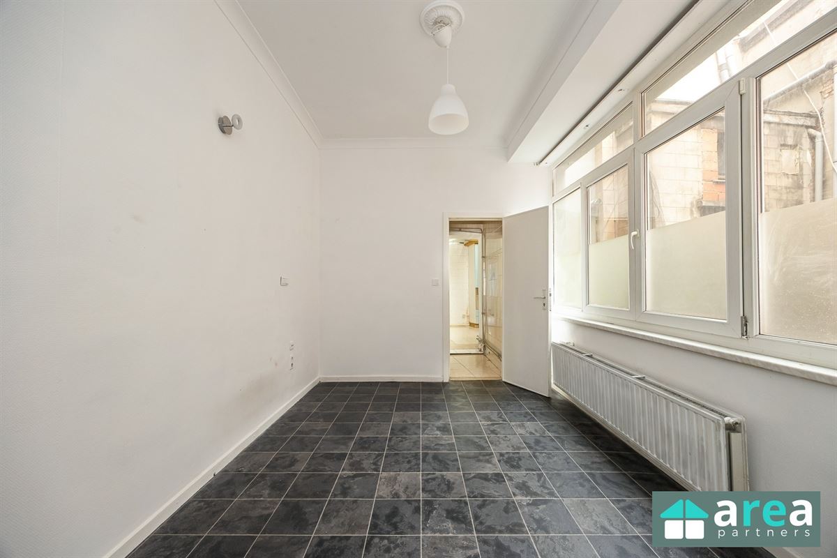Opbrengsteigendom bestaande uit handelszaak + 3 appartementen