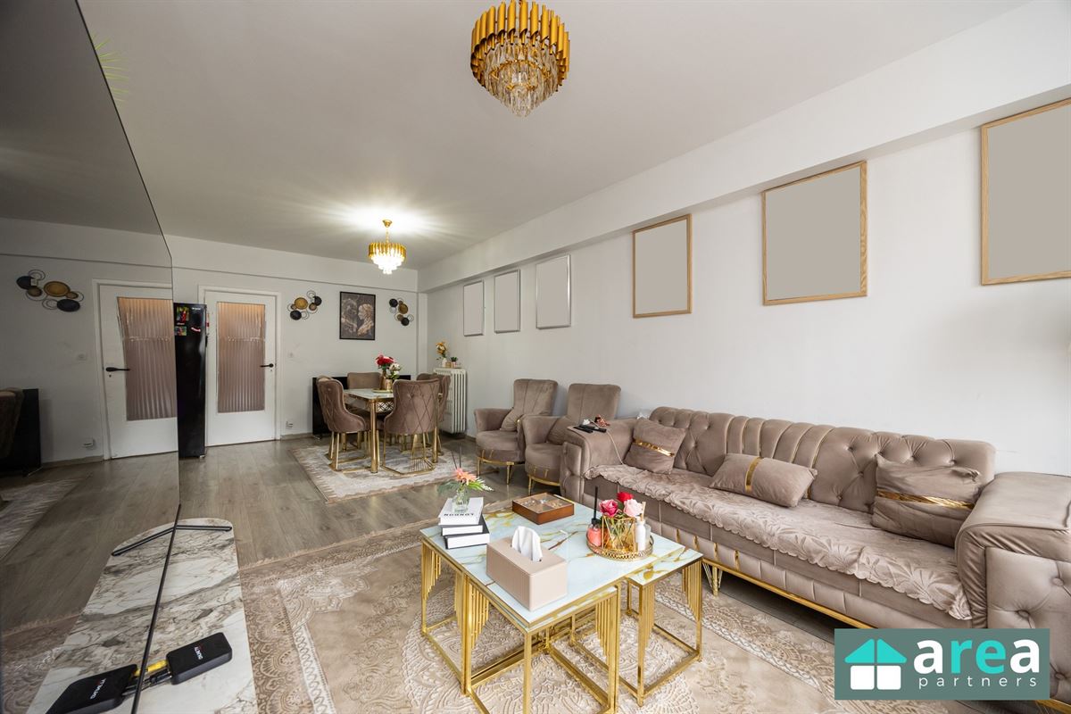 Leuk 2-slpk appartement met terras op centrale locatie in Berchem