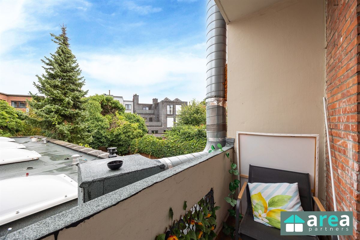 Leuk 2-slpk appartement met terras op centrale locatie in Berchem