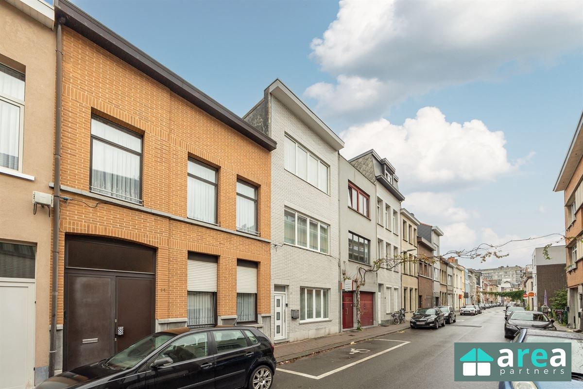 Instapklare gezinswoning met 4 slpk en koer in Boho!