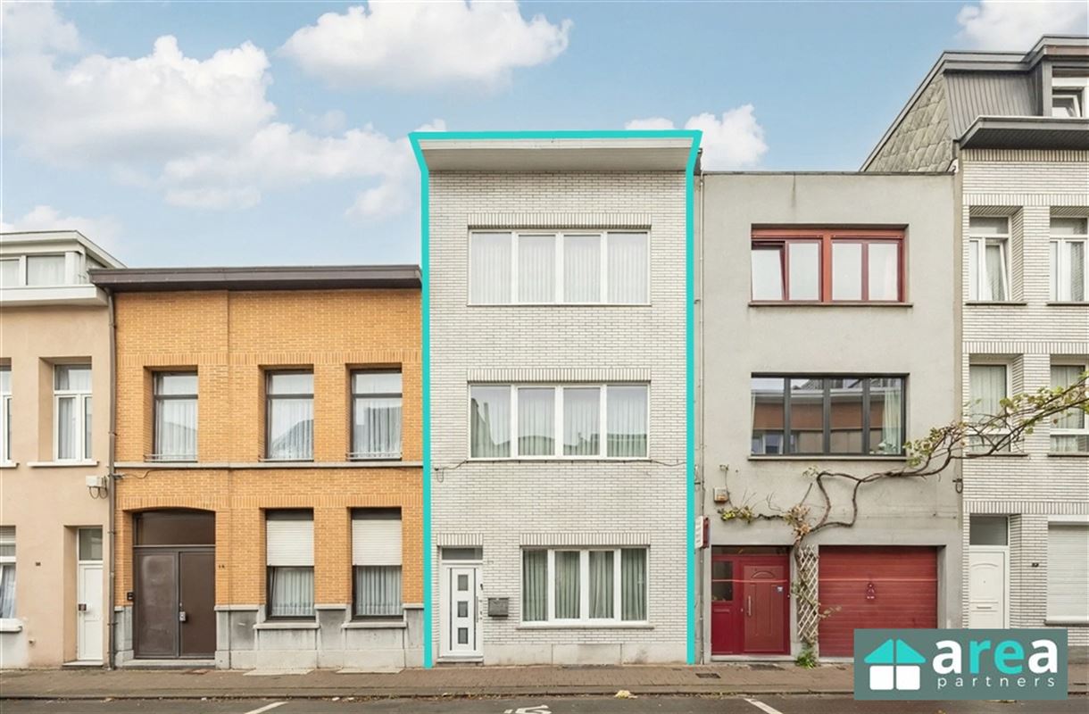 Instapklare gezinswoning met 4 slpk en koer in Boho!