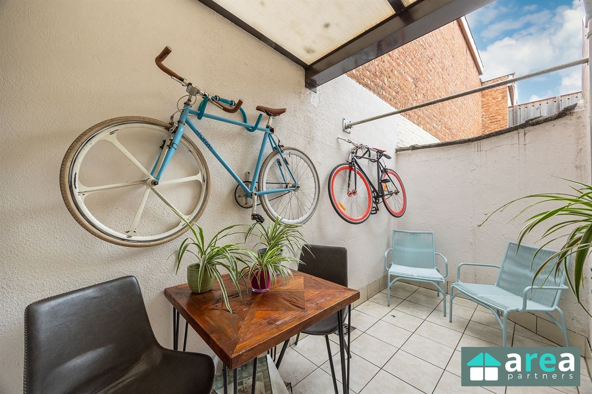 Charmante instapklare woning met 2slpk en koer!