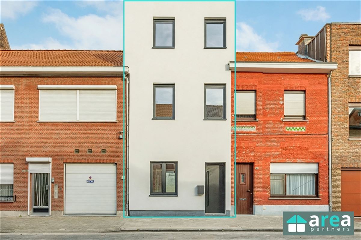Ruime en volledig gerenoveerde woning!