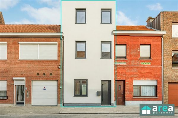 Ruime en volledig gerenoveerde woning!