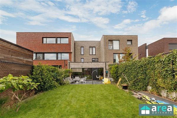 Instapklare nieuwbouwwoning op toplocatie!