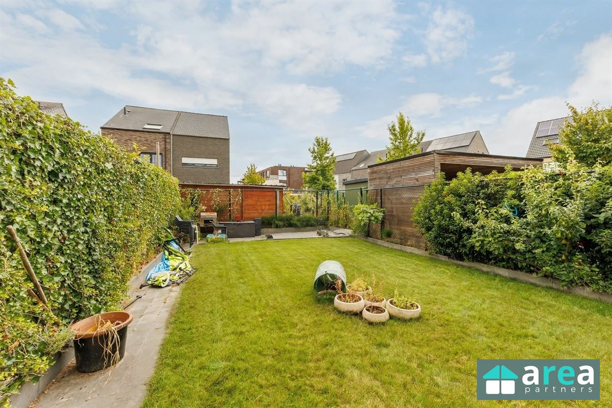 Instapklare nieuwbouwwoning op toplocatie!